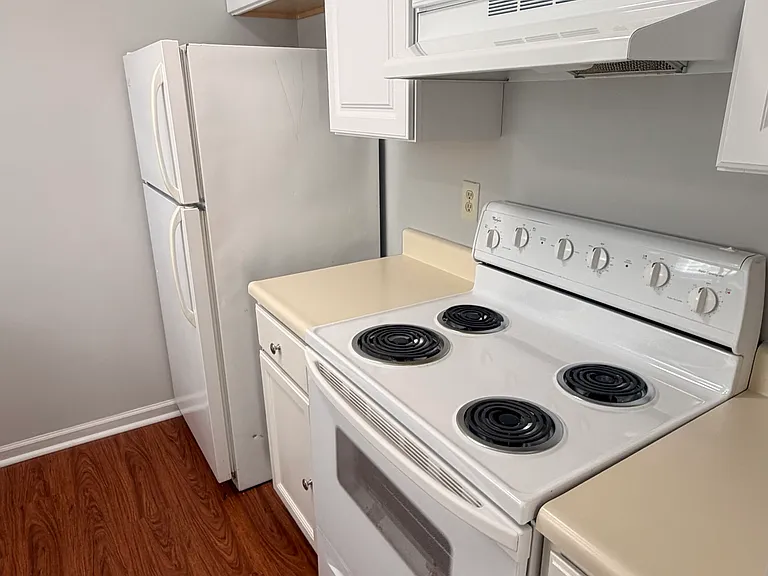 3605 Crystal Ct — Photo 6