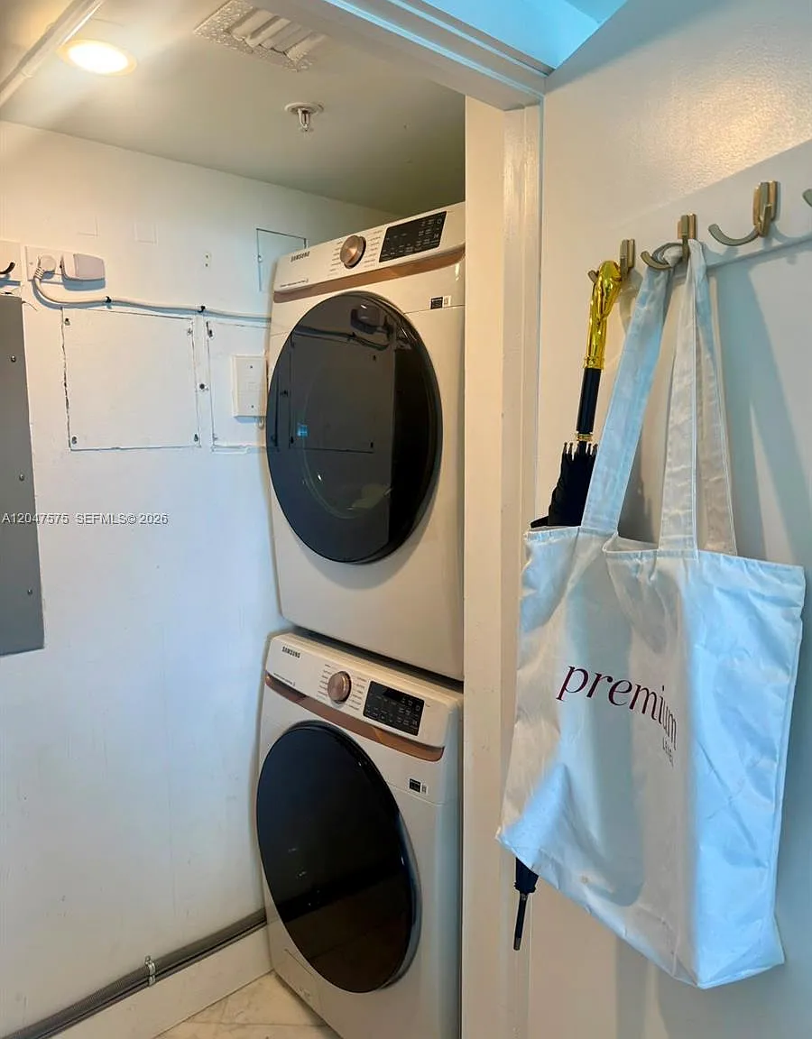 The Waverly At Surfside B — Photo 4