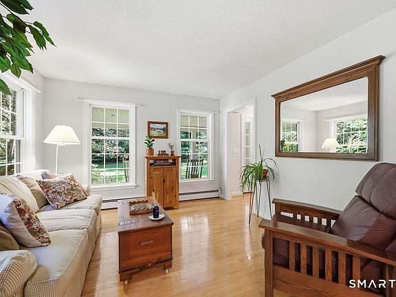 5th image of 212 Martin Road