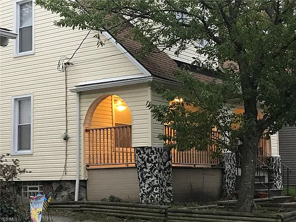 2nd image of 1567 Spring Garden Ave