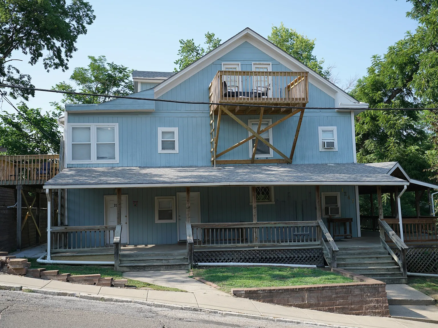 1 bed, $695 — Photo 1