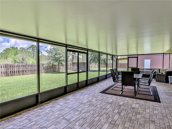 4th image of 3411 Elmhurst Dr