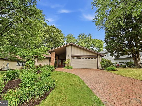 2nd image of 7612 Chancellor Way