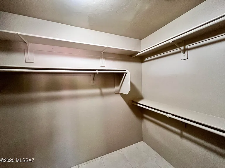 8679 N Ahwatukee Way — Photo 16