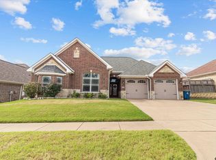 708 White Bear Trl, Lindale, TX 75771