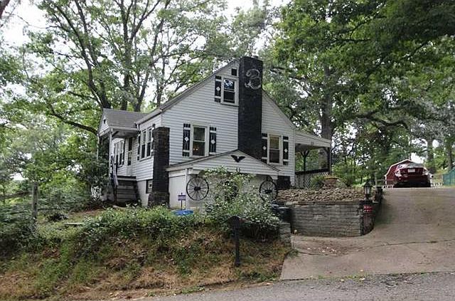 1st image of 2650 Pine Hill Dr