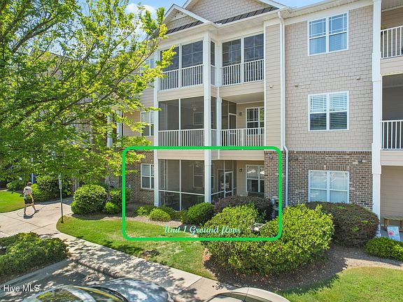 2nd image of 280 Woodlands Way Unit 1