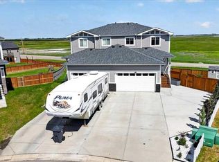 61 S Hanson Ln NE, Rocky View County, AB T0J1X1