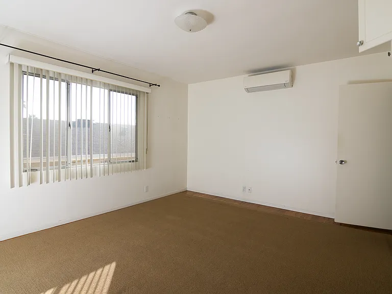 310 Mockingbird Ln #E — Photo 15
