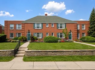 2 Sutherland Dr #L24, Toronto, ON M4G1G8