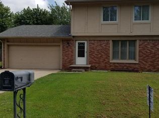 1438 N Wood Ave, Wichita, KS 67212