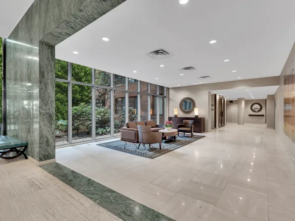 60 Sutton Place South image 6 of 9