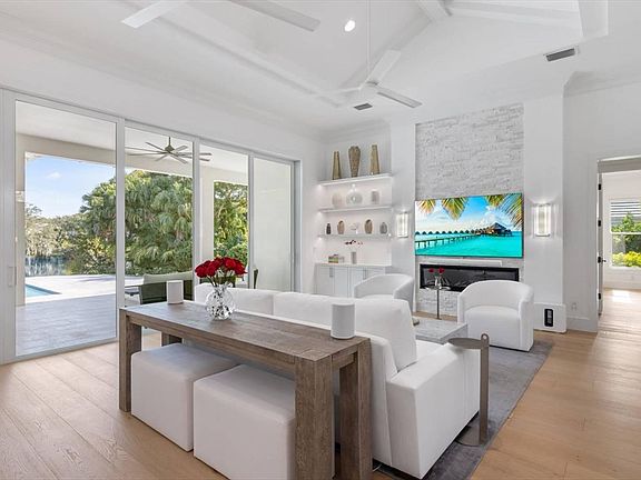 3rd image of 201 Shores Drive