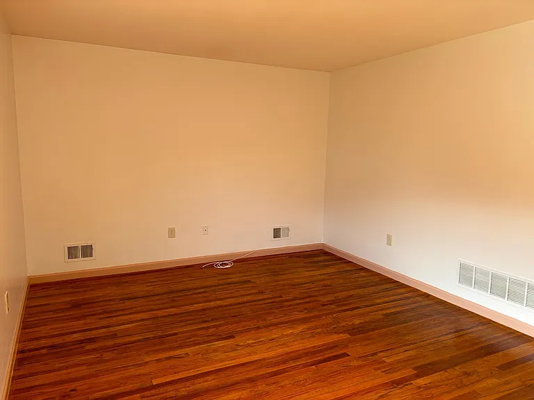 35 Logan Ave #1 — Photo 3