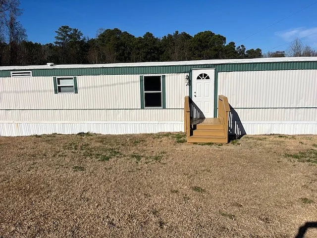 19 Allen R Ln — Photo 1