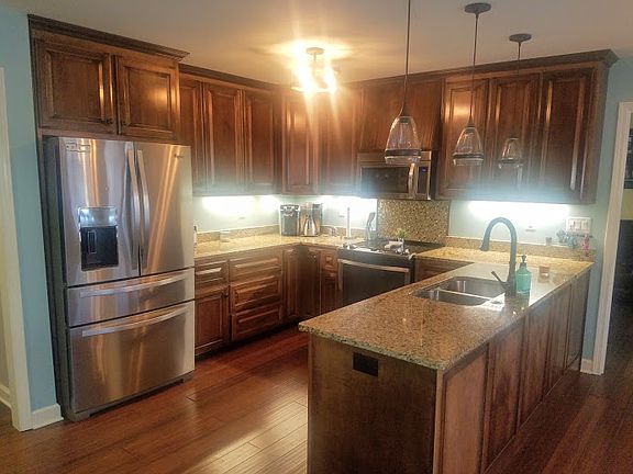 Custom granite & oak kitchen
