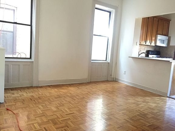 4th image of 513 Park Pl APT 3
