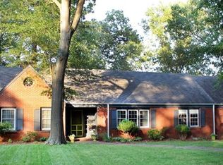815 E Park Dr, Lincolnton, NC 28092