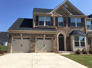 27 Irvington Dr, Greer, SC 29650