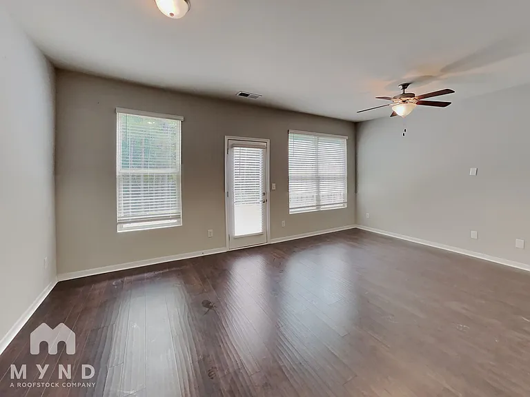5921 Cassie Dr — Photo 5