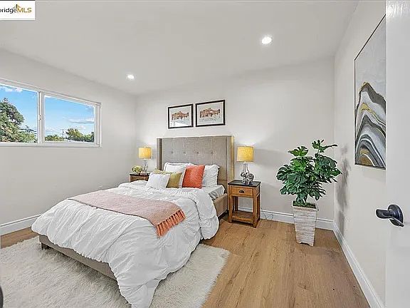 5th image of 3827 Brookdale Ave