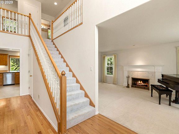 2nd image of 2478 NE Nicki Ct
