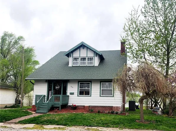 206 S Daviess St, Gallatin, MO 64640