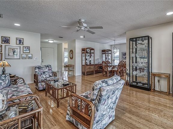 5th image of 2627 Locksley St #258