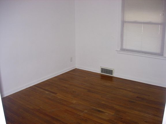 5th image of 813 N Blanchard St