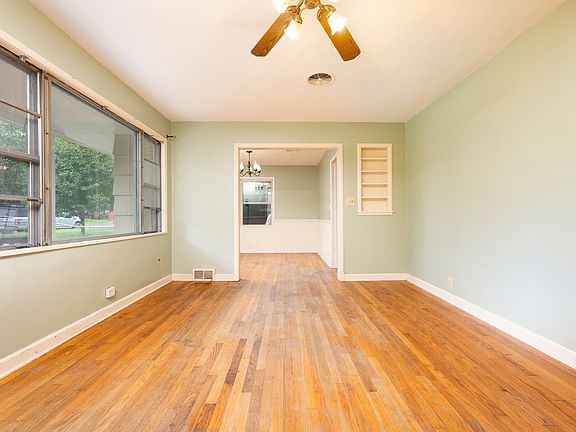 3rd image of 1512 Carroll Ave
