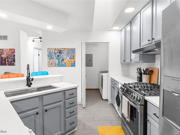 2nd image of 1263 Red Tail Hawk Ct Unit 5