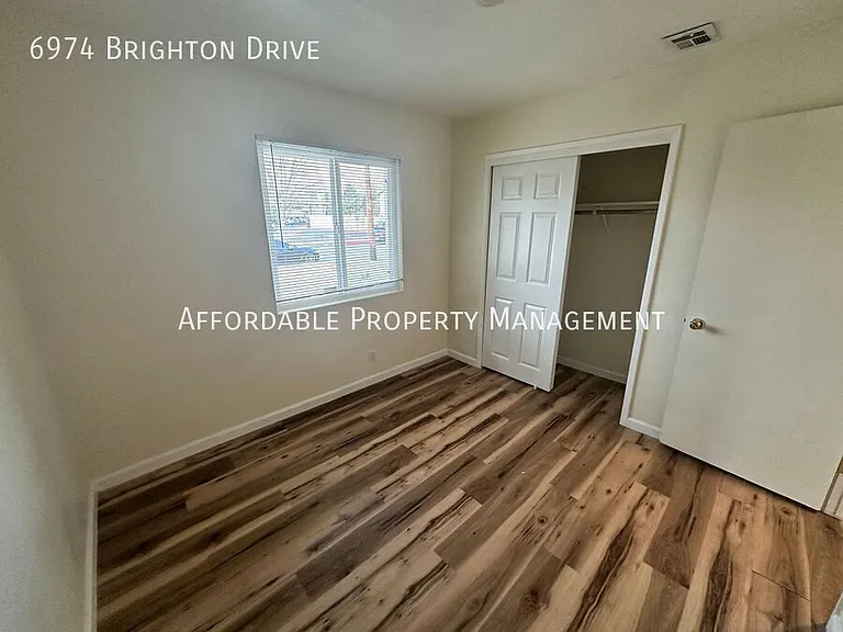 6974 Brighton Dr — Photo 11
