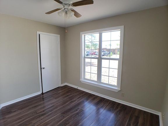 3rd image of 222 Howerton Dr