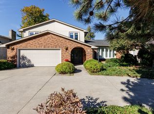 86 Lakeshore Blvd, Kingston, ON K7M 6R5