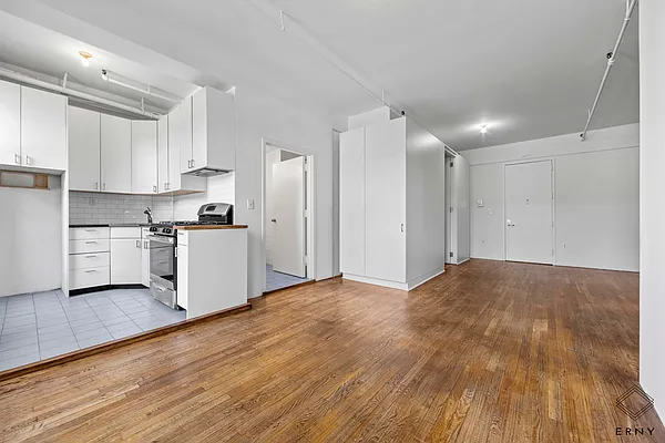 Rented by ERNY LLC | media 6