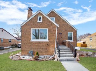 9842 S Campbell Ave, Evergreen Park, IL 60805