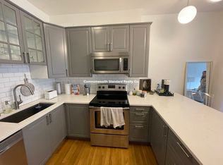 922 Beacon St #22, Brookline, MA 02446