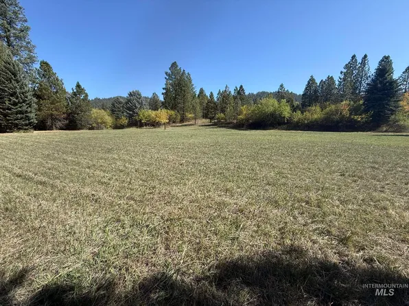 33 River Meadow Dr, Garden Valley, ID 83622