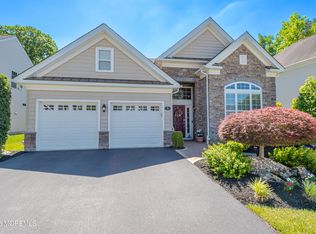 5 Tree Line Dr, Freehold, NJ 07728