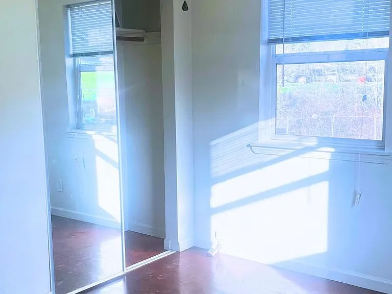 Upstairs bedroom #2