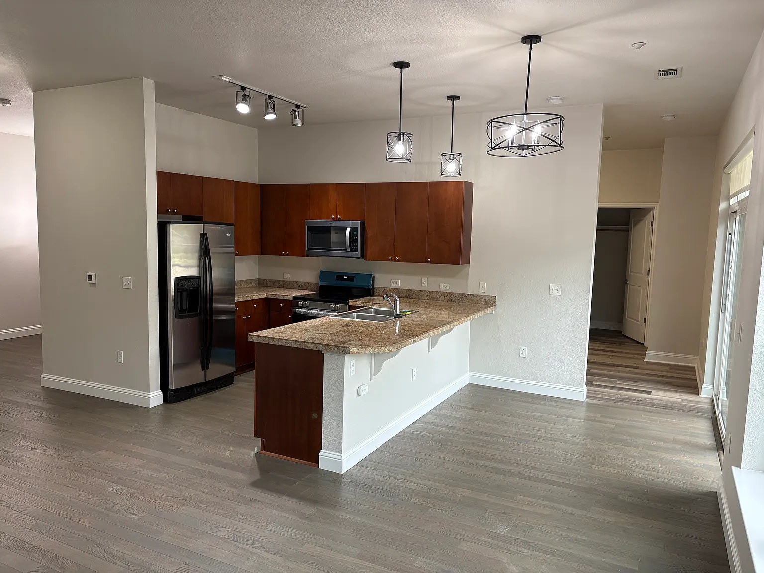 2 bed, 1254 sqft, $2,495 — Photo 2