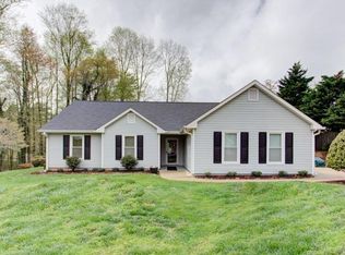 1920 Golden Ridge Cir, Cumming, GA 30040