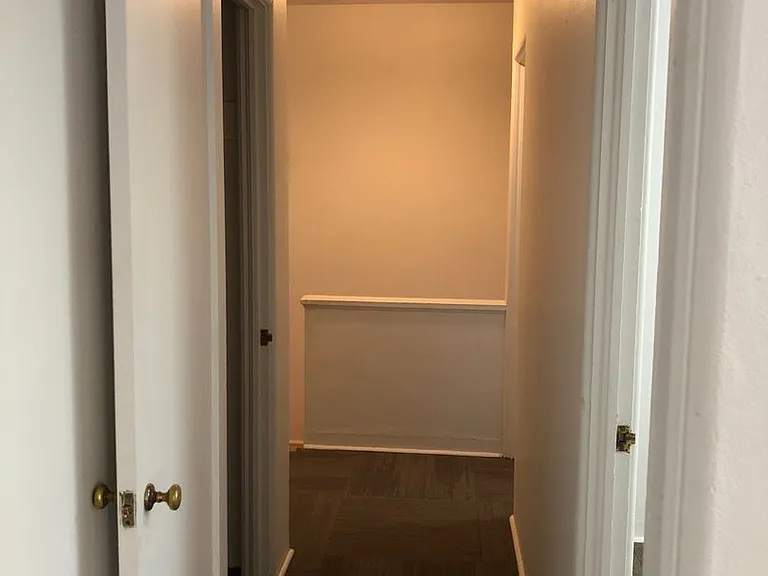1860 Potter Street — Photo 11