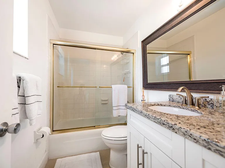 975 9th Ave S #14 — Photo 9