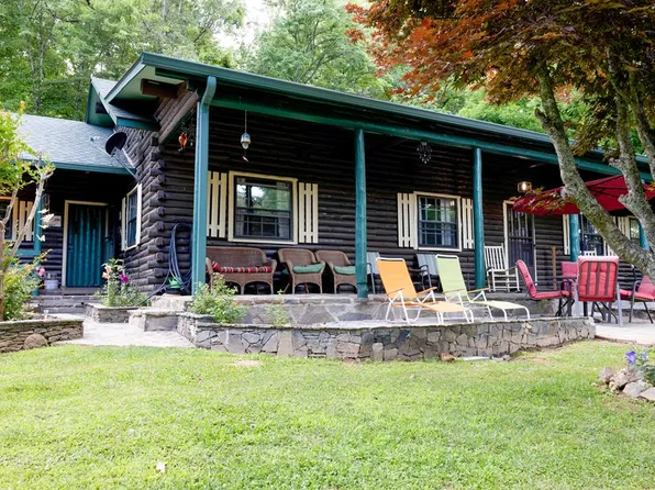 547 Haughton Williams Rd, Franklin, NC 28734