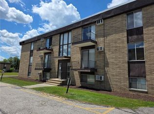 16101 Maple Park Dr 12-B, Maple Heights, OH 44137