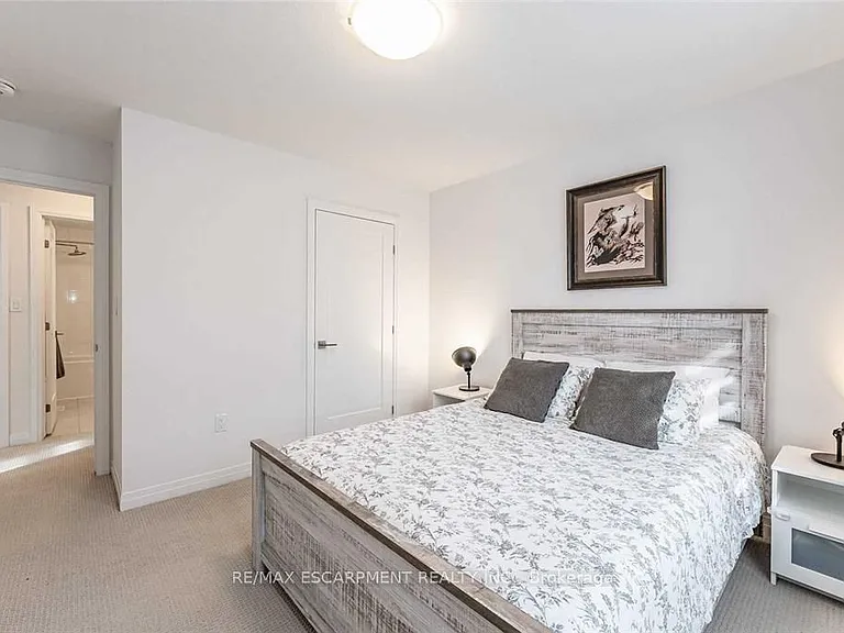 10 Showers Ln — Photo 24