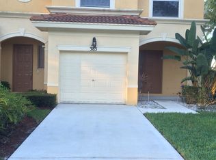 383 River Bluff Ln, Royal Palm Beach, FL 33411