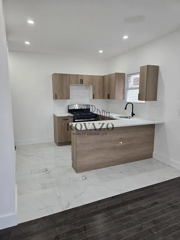 3 bed, 1.5 bath, $2,250 — Photo 1