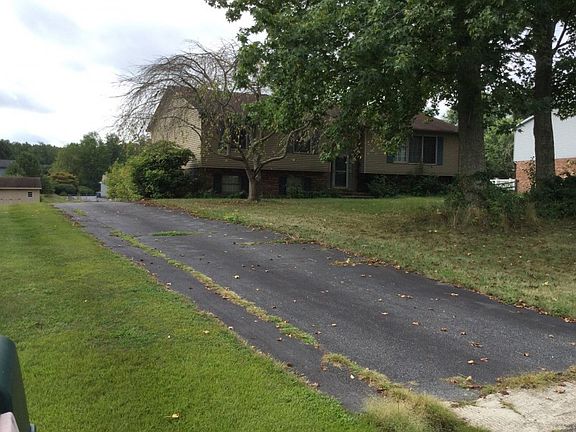 3rd image of 817 Jeffrey Pine Dr